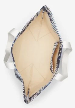 Marc O'Polo MIT FLORALEM ALLOVER-PRINT - Shopping Bag - M Indigo Flower -Marc OPolo Geschaft 0aab0883167e47bf879e28190ae09533