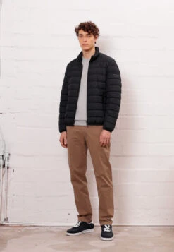 Marc O'Polo JACKET REGULAR FIT REPREVE STAND UP COLLAR 2WAY VISLON - Übergangsjacke - Black 9 Marc O'Polo JACKET REGULAR FIT REPREVE STAND UP COLLAR 2WAY VISLON - Übergangsjacke - Black -Marc OPolo Geschaft 1677589239695