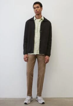 Marc O'Polo REGULAR MIT GERIPPTEM UMLEGEKRAGEN - Strickjacke - Black 12 Marc O'Polo REGULAR MIT GERIPPTEM UMLEGEKRAGEN - Strickjacke - Black -Marc OPolo Geschaft 27184afb875b45d3b41f7af3de2474de