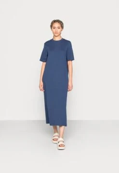 Marc O'Polo DENIM SHORTSLEEVE ROUNDNECK SLITS AT SIDESEAMS - Strickkleid - Cream Gold -Marc OPolo Geschaft 2d0458de799941688f4ea66ceb9ab833