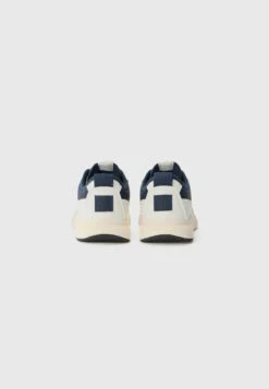 Marc O'Polo NICLAS 5A - Trainers - White/navy -Marc OPolo Geschaft 30ba10801d304022946f7e54d14ee0c0