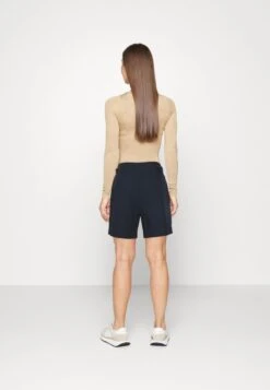 Marc O'Polo HIGH RISE PLEATS BELT - Shorts - Deep Blue Sea -Marc OPolo Geschaft 334da4110f2e475eaa661b969e434520