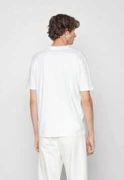 Marc O'Polo SHORT SLEEVE V NECK - T-Shirt Basic - White -Marc OPolo Geschaft 3526d0bb0eb6471b92e44da53bfcc42e
