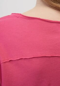 Marc O'Polo DENIM KURZARM MIT AUS LE - T-Shirt Basic - Fresh Fuschia 10 Marc O'Polo DENIM KURZARM MIT AUS LE - T-Shirt Basic - Fresh Fuschia -Marc OPolo Geschaft 355f2b4df4f74263b23eebc0e04c0bbb