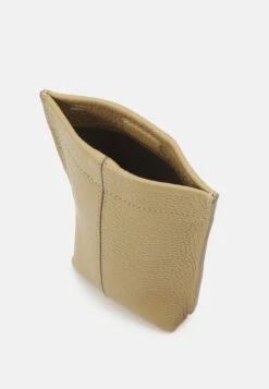 Marc O'Polo BIRTE - Handytasche - Wheat Field 10 Marc O'Polo BIRTE - Handytasche - Wheat Field -Marc OPolo Geschaft 361db9864b4e4ac8acfe6bcd8c020eb4