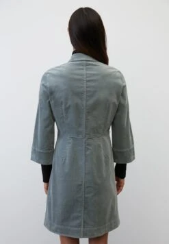 Marc O'Polo DRESS FITTED SHIRT STYLE BUTTON PLACKET SHORT LENGTH - Blusenkleid - Deep Lake Green 10 Marc O'Polo DRESS FITTED SHIRT STYLE BUTTON PLACKET SHORT LENGTH - Blusenkleid - Deep Lake Green -Marc OPolo Geschaft 3c86239de7fc4153a70df23e55d46467