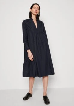 Marc O'Polo DRESS RELAXED A SHAPE CUTLINES FEMININE GATHERING - Freizeitkleid - Deep Blue Sea -Marc OPolo Geschaft 3fe9373b35c04c32bc038754e09917fa