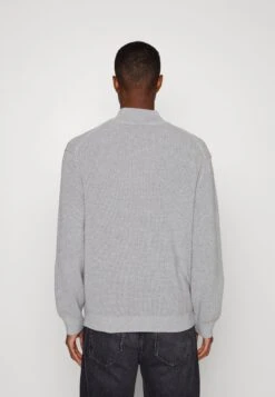 Marc O'Polo DENIM LONG SLEEVE TROYER COLLAR - Strickpullover - Mid Grey 10 Marc O'Polo DENIM LONG SLEEVE TROYER COLLAR - Strickpullover - Mid Grey -Marc OPolo Geschaft 44bf7d0620274d2e8c346506dbfb8e35