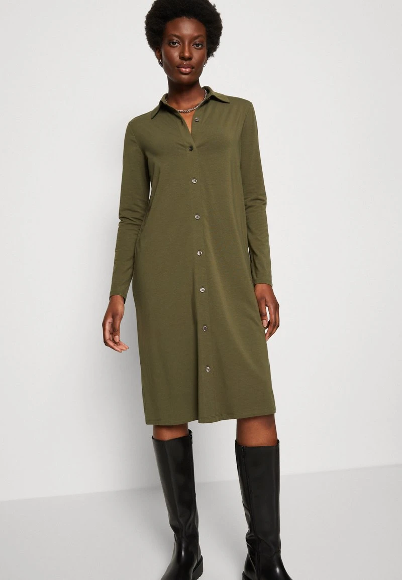 Marc O'Polo DRESS LONG SLEEVE COLLAR BUTTON PLACKET - Jerseykleid - Wild Olive 6 Marc O'Polo DRESS LONG SLEEVE COLLAR BUTTON PLACKET - Jerseykleid - Wild Olive – Bild 4