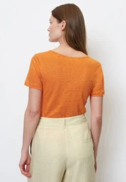 Marc O'Polo V-NECK - T-Shirt Basic - Marigold Orange 10 Marc O'Polo V-NECK - T-Shirt Basic - Marigold Orange -Marc OPolo Geschaft 45b9c645db314125a64a9c48a5bf7641