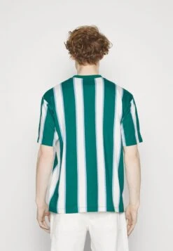 Marc O'Polo DENIM SHORT SLEEVE VERTICAL EMBROIDERY - T-Shirt Print - Multi/green 10 Marc O'Polo DENIM SHORT SLEEVE VERTICAL EMBROIDERY - T-Shirt Print - Multi/green -Marc OPolo Geschaft 4682263183d440c0b2df9d6af1c75e1a