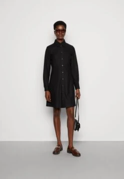 Marc O'Polo DRESS FEMININ SILHOUETTE SHIRT STYLE CUT LINES - Blusenkleid - Black 9 Marc O'Polo DRESS FEMININ SILHOUETTE SHIRT STYLE CUT LINES - Blusenkleid - Black -Marc OPolo Geschaft 4d57d556d13143b09d356fb11b2a480e