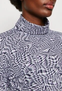 Marc O'Polo DENIM LONGSLEEVE TURTLENECK - Langarmshirt - Multi/beautiful Iris 13 Marc O'Polo DENIM LONGSLEEVE TURTLENECK - Langarmshirt - Multi/beautiful Iris -Marc OPolo Geschaft 4dd99a43b311438bafb9dd0e5d6b36a7