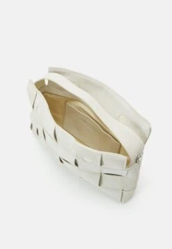 Marc O'Polo MAILA - Handtasche - Chalky Sand -Marc OPolo Geschaft 541e6e1eaa184360b13c1f12bee6cb46