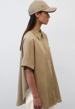Marc O'Polo LONG SHAPE KENT COLLAR PATCHED POCKET SIDE SLITS - Hemdbluse - Dusty Earth -Marc OPolo Geschaft 5868d30f31524b989aaf368a3f3d267f