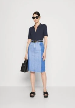 Marc O'Polo BLOUSE SHORT SLEEVE CLASSIC FIT - Hemdbluse - Deep Blue Sea -Marc OPolo Geschaft 58f0f38287f147a59d45480e94a3f9b2