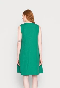 Marc O'Polo DRESS A SHAPE V NECKLINE SLEEVELESS - Freizeitkleid - Preppy Green -Marc OPolo Geschaft 5ce87fc272c34cb9ba0b7febdd77d7d8