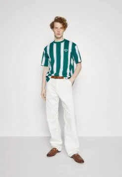 Marc O'Polo DENIM SHORT SLEEVE VERTICAL EMBROIDERY - T-Shirt Print - Multi/green 9 Marc O'Polo DENIM SHORT SLEEVE VERTICAL EMBROIDERY - T-Shirt Print - Multi/green -Marc OPolo Geschaft 5fb5aed3882449d69cec74140a0974b8