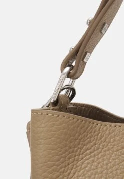 Marc O'Polo MOD BRINJA - Handtasche - Sandy Shore 11 Marc O'Polo MOD BRINJA - Handtasche - Sandy Shore -Marc OPolo Geschaft 64f292f440da4411b6b5da9d0288aa88
