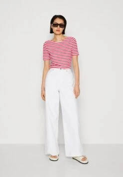 Marc O'Polo SHORT SLEEVE BOAT NECK - T-Shirt Print - Multi/dahlia Pink 9 Marc O'Polo SHORT SLEEVE BOAT NECK - T-Shirt Print - Multi/dahlia Pink -Marc OPolo Geschaft 6b7fa171c92b4dd4bf59844a43c941a6