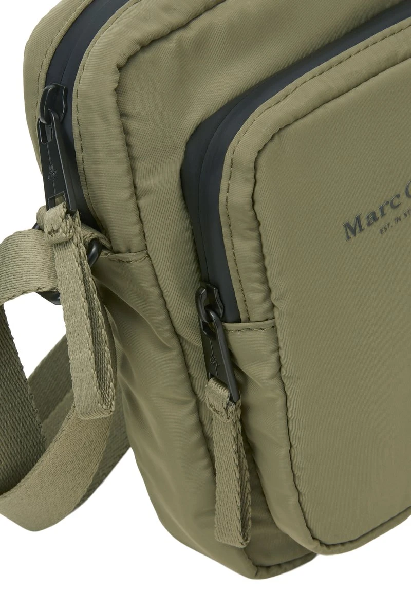 Marc O'Polo Umhängetasche - Olive 8 Marc O'Polo Umhängetasche - Olive – Bild 6