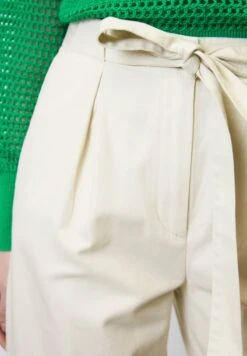 Marc O'Polo BARREL MIT GÜRTEL - Stoffhose - Chalky Sand -Marc OPolo Geschaft 71ef58f27c83458eab65e2ad2044d26d