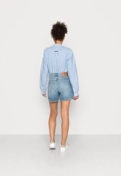 Marc O'Polo DENIM HIGH WAIST BERMUDA LENGTH - Jeans Shorts - Multi/vintage Mid Blue -Marc OPolo Geschaft 77e54da1275443caa03cfe5f97f01fc3