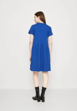 Marc O'Polo DENIM DRESS STYLE HEAVY RAW RUFFLES - Jerseykleid - Kensington Blue 10 Marc O'Polo DENIM DRESS STYLE HEAVY RAW RUFFLES - Jerseykleid - Kensington Blue -Marc OPolo Geschaft 9118deb595a0448896185c503c3c6caf