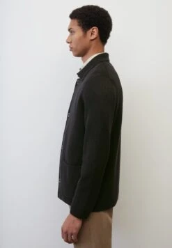 Marc O'Polo REGULAR MIT GERIPPTEM UMLEGEKRAGEN - Strickjacke - Black 11 Marc O'Polo REGULAR MIT GERIPPTEM UMLEGEKRAGEN - Strickjacke - Black -Marc OPolo Geschaft 913c4685a2c445048db777a0cfcb14fb