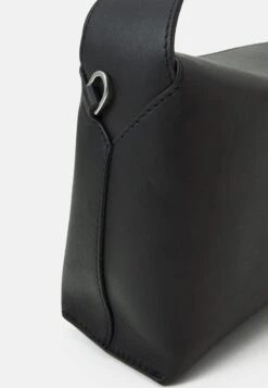 Marc O'Polo MOD TYNA - Handtasche - Black -Marc OPolo Geschaft 930c5e50dec740688793bd244fd3d385