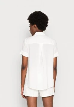 Marc O'Polo KENT COLLAR SHORT SLEEVED STYLE PATCHED - Hemdbluse - Salty White -Marc OPolo Geschaft 942ae71962ed42d1870b3125d70c3bd9