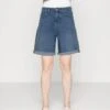 Marc O'Polo HIGH WAIST RELAXED FIT MID LENGTH TURN UP - Jeans Shorts - Dark Blue 1 Marc O'Polo HIGH WAIST RELAXED FIT MID LENGTH TURN UP - Jeans Shorts - Dark Blue -Marc OPolo Geschaft 953a312588944df5803f76459310fee4