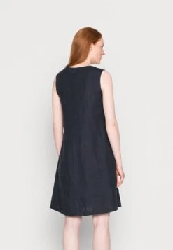 Marc O'Polo DRESS A SHAPE V NECKLINE SLEEVELESS - Freizeitkleid - Deep Sky -Marc OPolo Geschaft 99dda87c1da743499f15c6f14ee75bf0