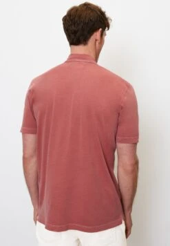 Marc O'Polo SHORT SLEEVE LOGO ARTWORK AT CHEST STRAIGHT - Poloshirt - Tall Poppy 10 Marc O'Polo SHORT SLEEVE LOGO ARTWORK AT CHEST STRAIGHT - Poloshirt - Tall Poppy -Marc OPolo Geschaft 9e9e377134ad4740b1c6a268f2be0fd1