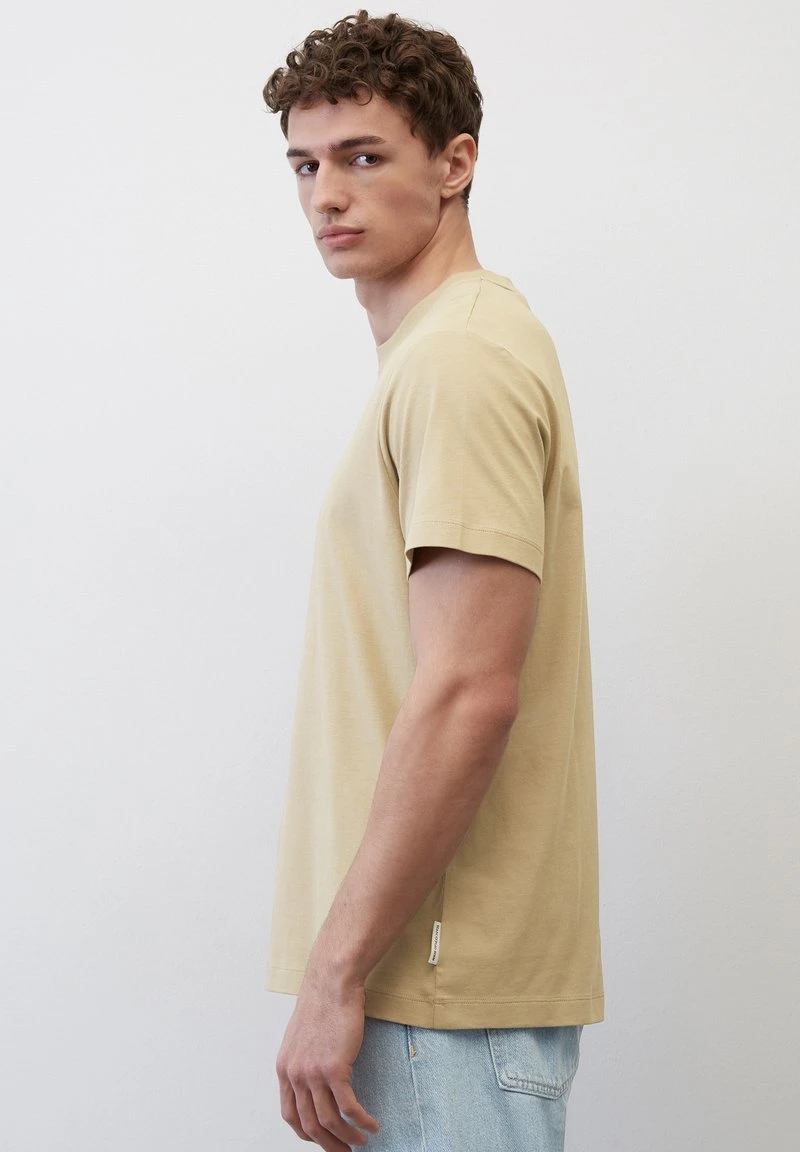 Marc O'Polo DENIM RELAXED AUS SOFTER - T-Shirt Basic - Summer Dust 6 Marc O'Polo DENIM RELAXED AUS SOFTER - T-Shirt Basic - Summer Dust – Bild 4