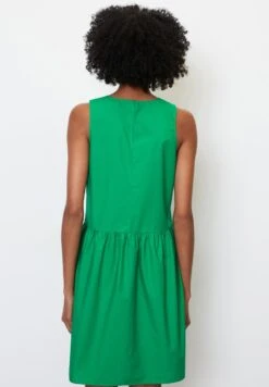 Marc O'Polo SLEEVELESS VOLUMINOUS FIT - Freizeitkleid - Vivid Green -Marc OPolo Geschaft a544f1bffec84d18becad4dd23660b0b