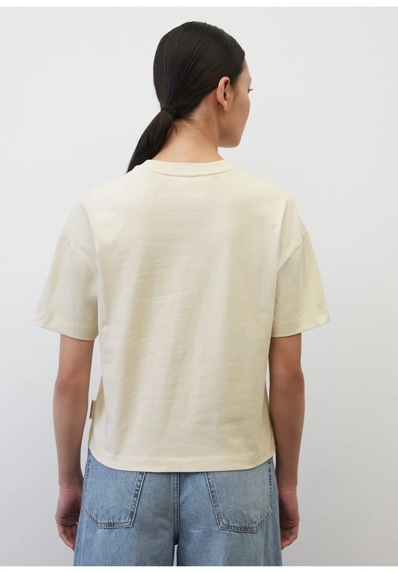 Marc O'Polo RUNDHALS REGULAR - T-Shirt Print - Chalky Sand 4 Marc O'Polo RUNDHALS REGULAR - T-Shirt Print - Chalky Sand – Bild 2