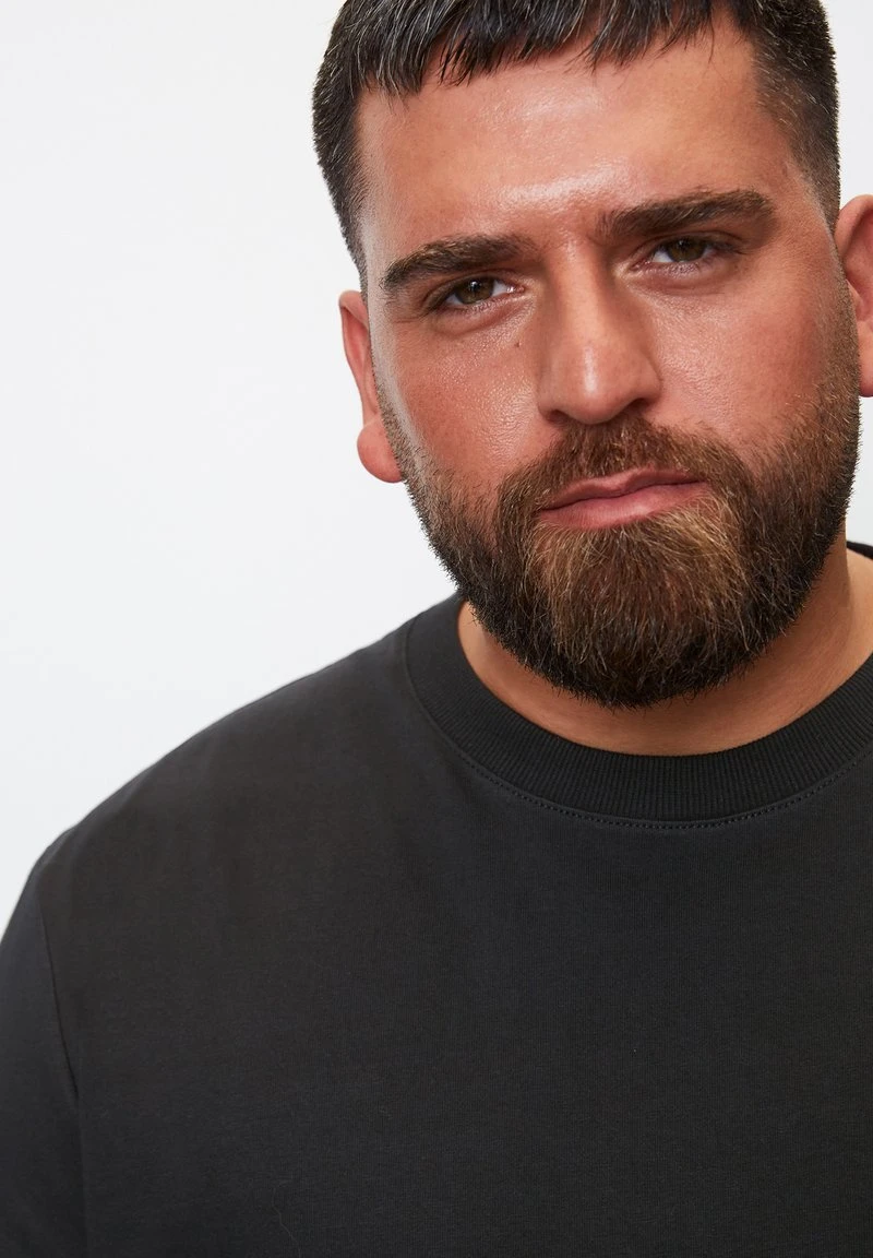 Marc O'Polo REGULAR AUS HEAVY WEIGHT - T-Shirt Basic - Black 7 Marc O'Polo REGULAR AUS HEAVY WEIGHT - T-Shirt Basic - Black – Bild 5