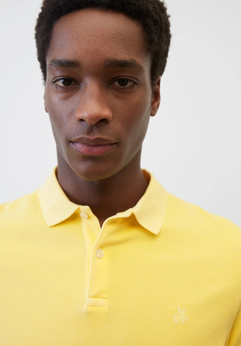 Marc O'Polo SHORT SLEEVE, COLLAR AND CUFFS, SLITS AT HEM - Poloshirt - Sunflower Petal 5 Marc O'Polo SHORT SLEEVE, COLLAR AND CUFFS, SLITS AT HEM - Poloshirt - Sunflower Petal – Bild 3