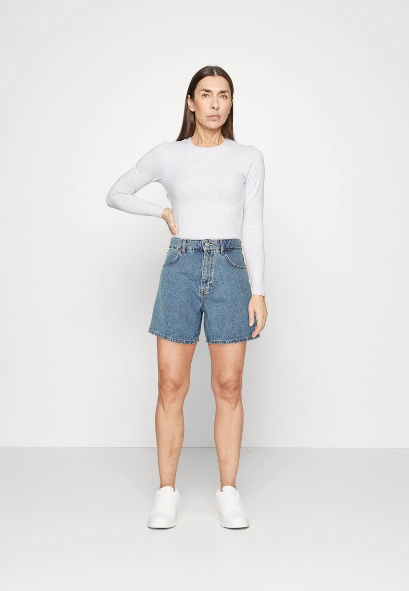 Marc O'Polo DENIM HIGH WAIST SHAPED FIT BERMUDA LENGTH STITCHED - Jeans Shorts - Multi/light Vintage Cobalt Blu 4 Marc O'Polo DENIM HIGH WAIST SHAPED FIT BERMUDA LENGTH STITCHED - Jeans Shorts - Multi/light Vintage Cobalt Blu – Bild 2