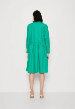 Marc O'Polo DRESS SHIRT STYLE FEMININE GATHERING MODERN DETAILS - Blusenkleid - Vivid Green -Marc OPolo Geschaft b52d203b0cbc4ac683826467f03833a4