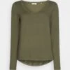 Marc O'Polo V-NECK - Langarmshirt - Wild Olive -Marc OPolo Geschaft c2ce1c9f188142b6abfaf0684f04a21e