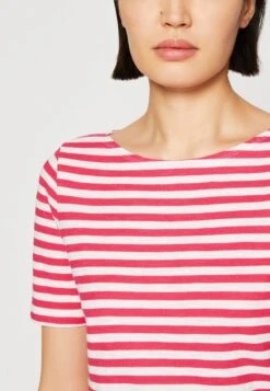 Marc O'Polo SHORT SLEEVE BOAT NECK - T-Shirt Print - Multi/dahlia Pink 13 Marc O'Polo SHORT SLEEVE BOAT NECK - T-Shirt Print - Multi/dahlia Pink -Marc OPolo Geschaft c5fc583a3e7e45909d842c57be6df62b