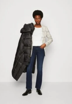 Marc O'Polo DENIM TROUSERS MID WAIST REGULAR LENGTH - Flared Jeans - Clean Blue -Marc OPolo Geschaft cdc20792519e4415b31e5e17dbe1098d