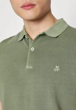 Marc O'Polo SHORT SLEEVE, COLLAR AND CUFFS, SLITS AT HEM - Poloshirt - Olive -Marc OPolo Geschaft d1745839da3e474f97d75b7ea18cf741