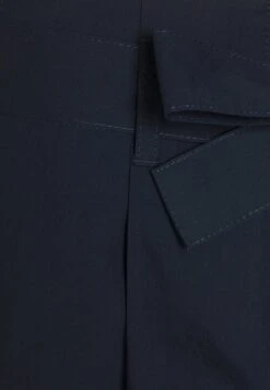 Marc O'Polo HIGH RISE PLEATS BELT - Shorts - Deep Blue Sea -Marc OPolo Geschaft d18544bb730340849f4624f0bb1c55bd