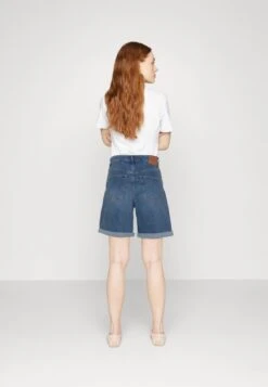 Marc O'Polo HIGH WAIST RELAXED FIT MID LENGTH TURN UP - Jeans Shorts - Dark Blue -Marc OPolo Geschaft d5d4d811695a4459b9918d71dbeb1af2