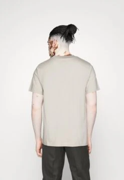 Marc O'Polo SHORT SLEEVE ARTWORK - T-Shirt Print - Gray Silk -Marc OPolo Geschaft e080a35b5bd24aada585bc900a6b18ae