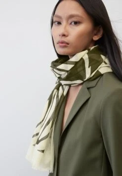 Marc O'Polo MIT ALLOVER PRINT - Schal - Multi Wild Olive 13 Marc O'Polo MIT ALLOVER PRINT - Schal - Multi Wild Olive -Marc OPolo Geschaft e0da5c133d48493a888b3ffd6ef85214 1