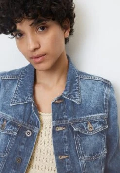 Marc O'Polo KLASSISCHE REGULAR AUS ORGANIC - Jeansjacke - Vintage Mid Blue Wash -Marc OPolo Geschaft e28af22385294449b78128ad8c978b3f